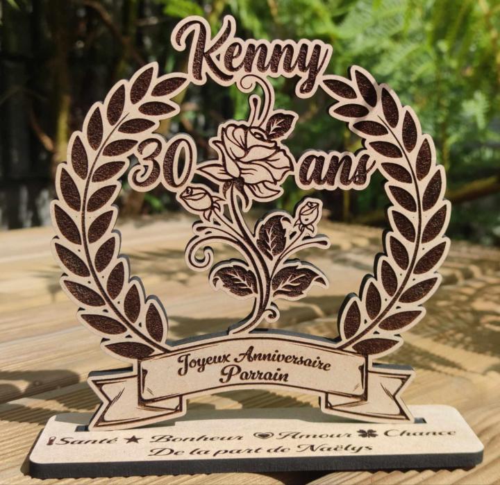 Gravure sur bois auprès de la Boutique Les Folies des Magalies Le Tampon